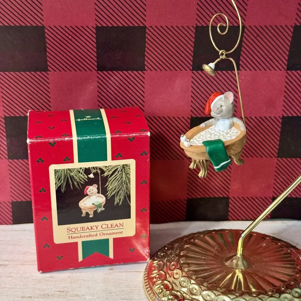 1988 Hallmark Squeaky Clean Mouse Vintage Christmas Keepsake Ornament